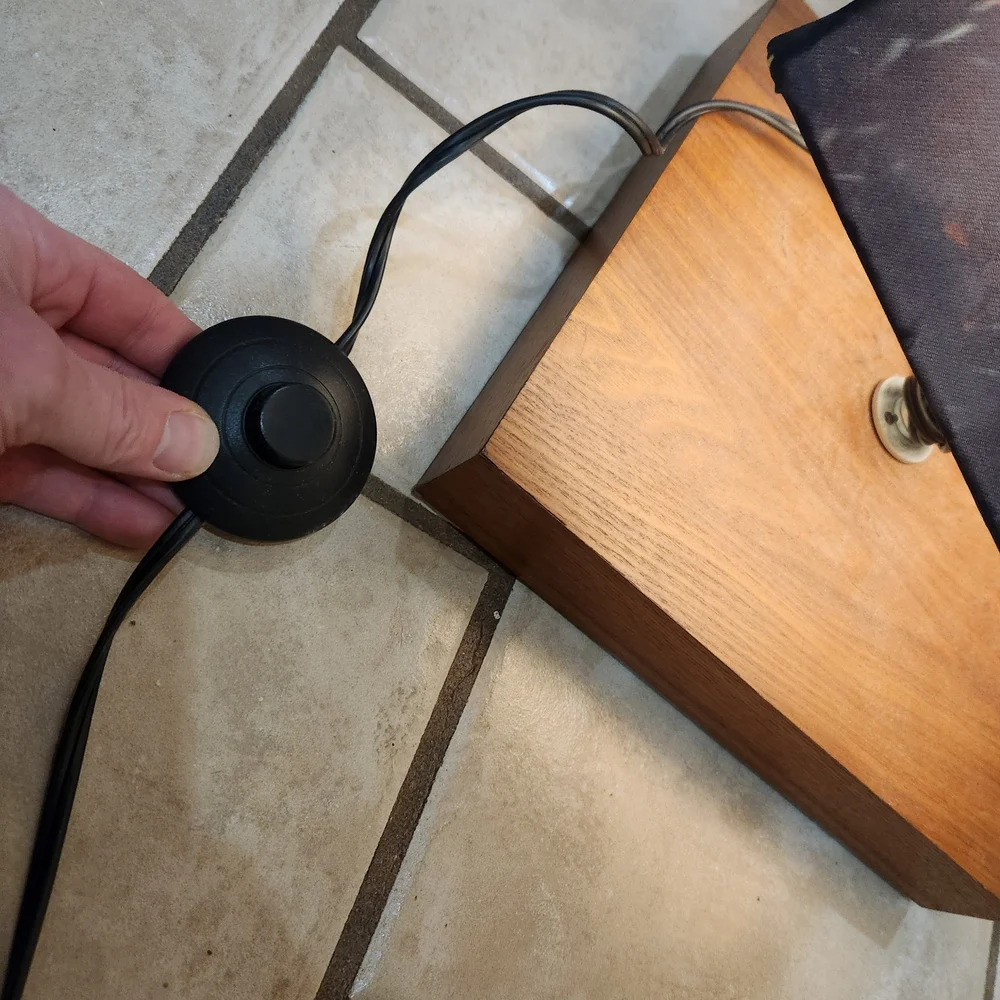 Marvel Avengers Floor Lamp. - Picture 6 of 8